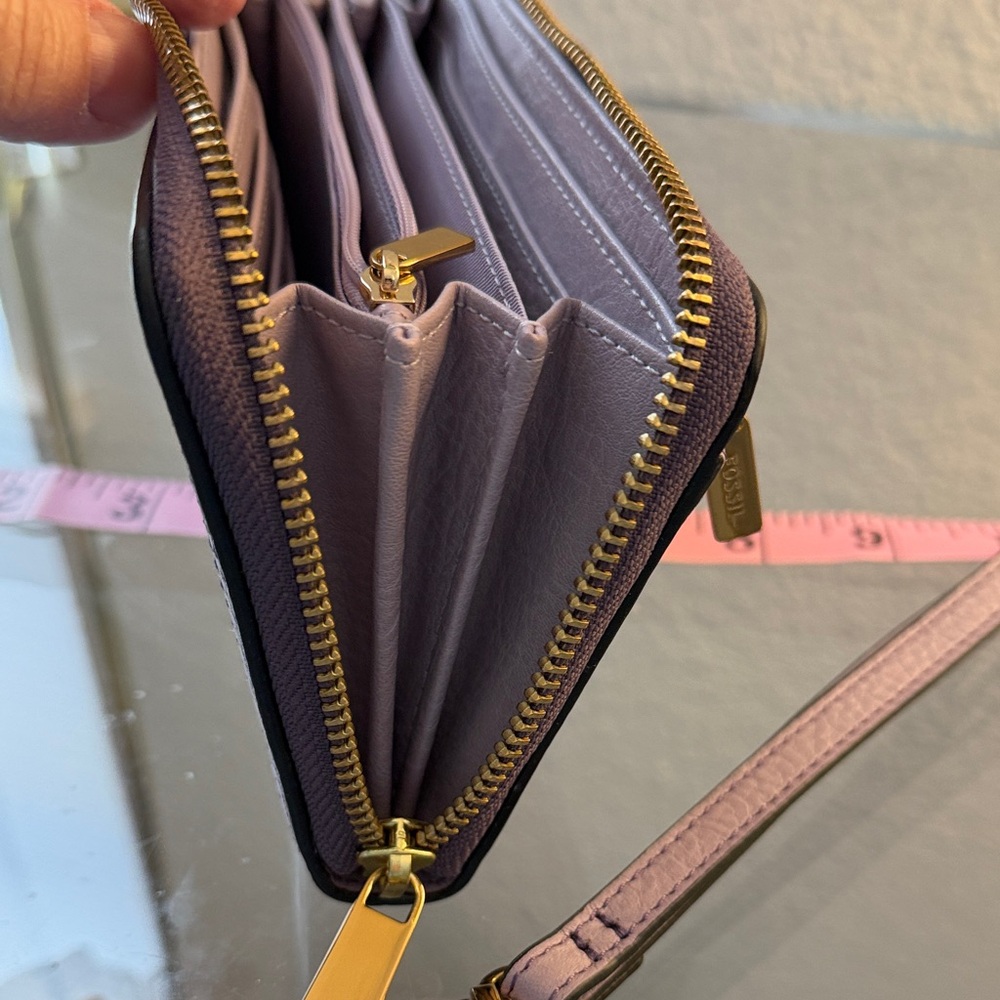 Fossil Lavender Women's Wallet - Picture 3 of 11